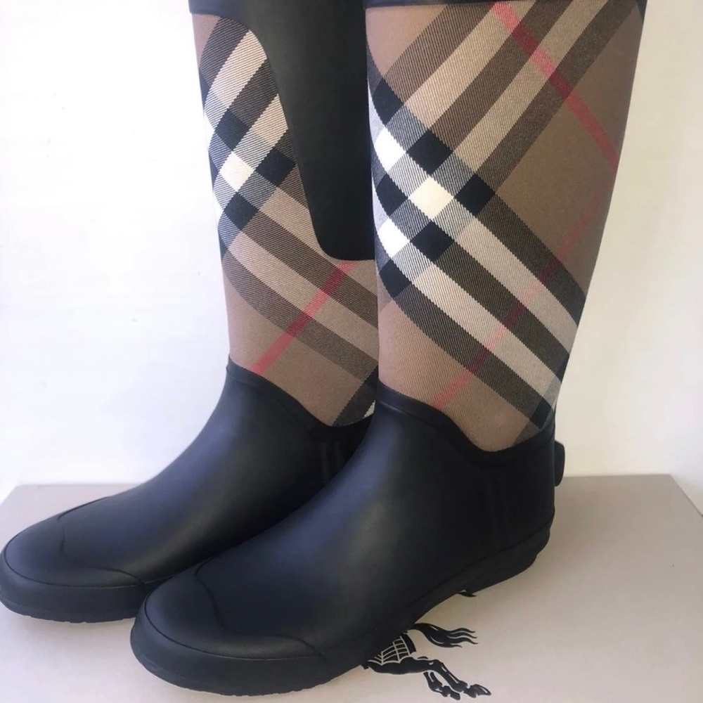Burberry boots